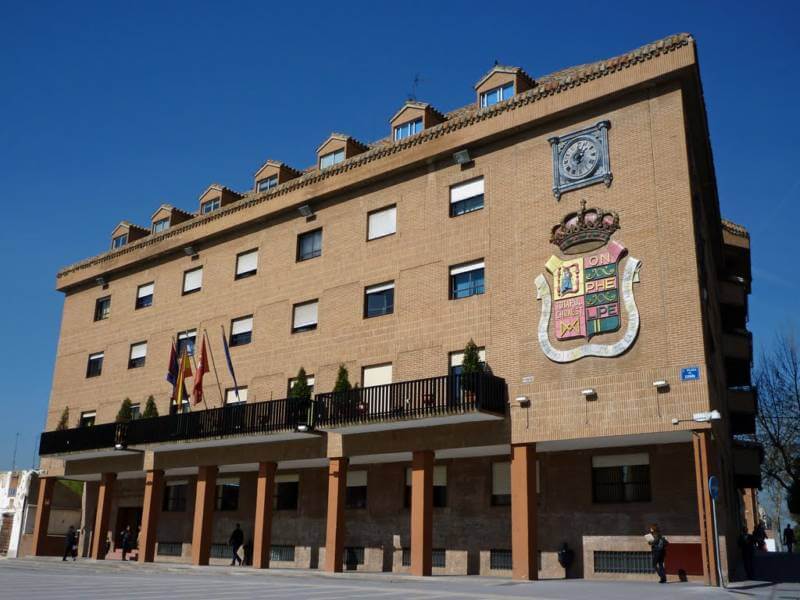 El Ayuntamiento habilitará dos aparcamientos en superficie en las calles Río Duero y Margarita