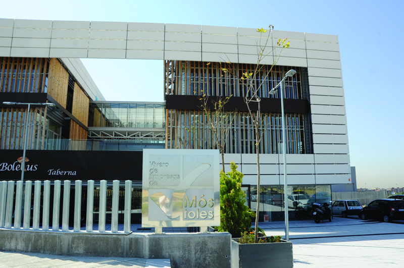 Autónomos y microempresas de Móstoles ya pueden solicitar las ayudas regionales para el mantenimiento del empleo