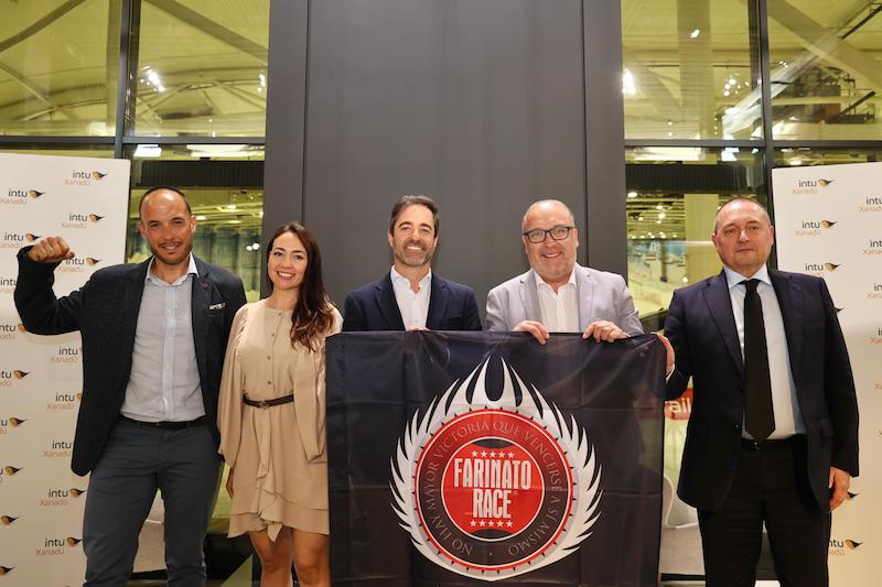 El alcalde de Arroyomolinos asiste a la presentación de las actividades de la Semana de la salud y el deporte en intu Xanadú