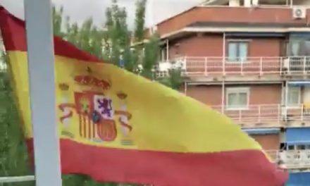 Las caceroladas contra el PSOE también se dejan oír en Móstoles