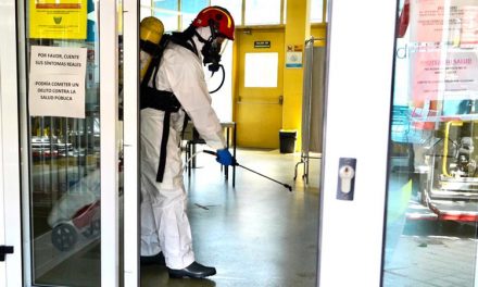 Los bomberos concluyen la desinfección de los centros de salud