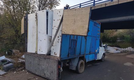 La Policía Municipal frustra el vertido de 18 frigoríficos al río Guadarrama