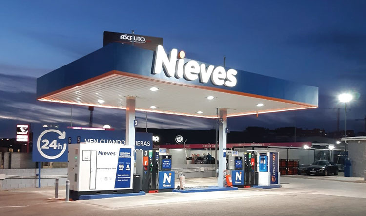 Grupo Nieves amplía su red de estaciones con una nueva gasolinera en Móstoles