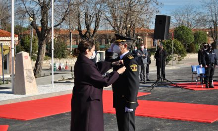 La Policía Local de Móstoles recibe la Medalla de plata al Mérito de la Comunidad de Madrid por su trabajo durante la crisis sanitaria