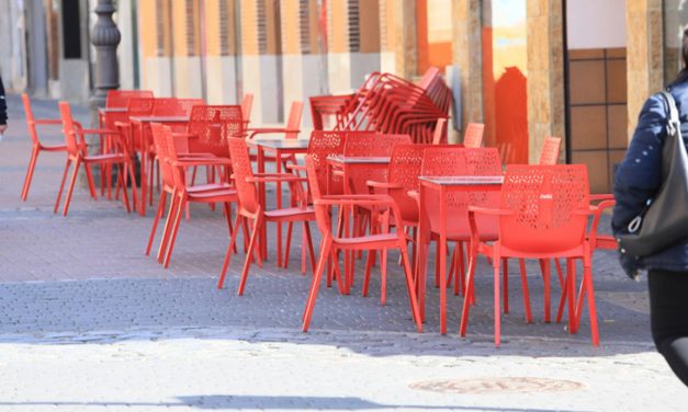Madrid amplía a seis los comensales por mesa en terrazas y obliga al uso de mascarilla en todo momento, salvo para comer o beber
