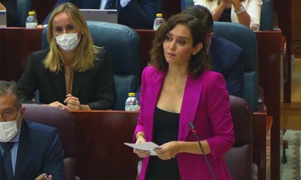 Ayuso arrasaría en las próximas elecciones y lograría mayoría absoluta con 70 diputados