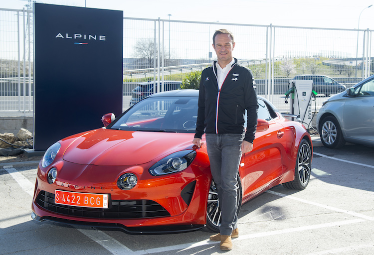A.Qualitauto inaugura su centro Alpine en Getafe
