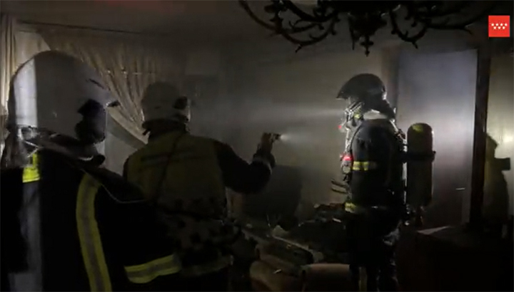 Fallecen dos personas de avanza edad en un incendio registrado en Móstoles