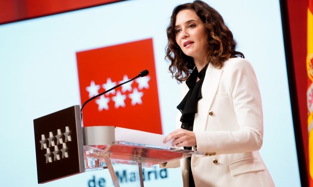 Ayuso firma el decreto de convocatoria de elecciones a la Asamblea de Madrid