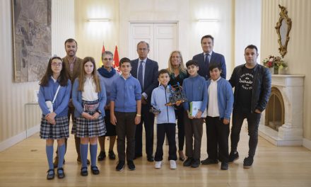 La Comunidad de Madrid felicita al colegio Nuestra Señora del Carmen de Móstoles por su victoria en un concurso nacional de Robótica