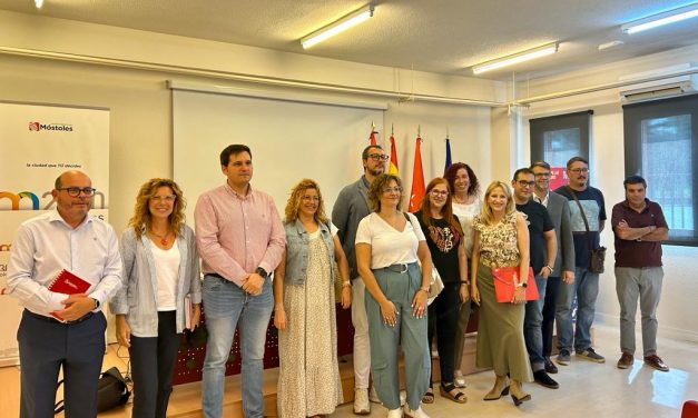 El Ayuntamiento creará un plan estratégico de colaboración junto al tejido empresarial y comercial de Móstoles