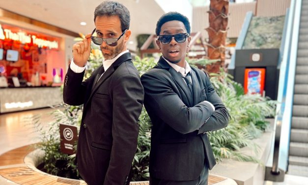Dos ‘hombres de negro’ repartirán más de 1.000 premios por Black Friday en intu Xanadú