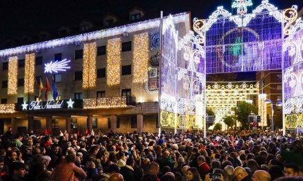 Móstoles inaugura la Navidad con el encendido de luces y Navipark Madrid