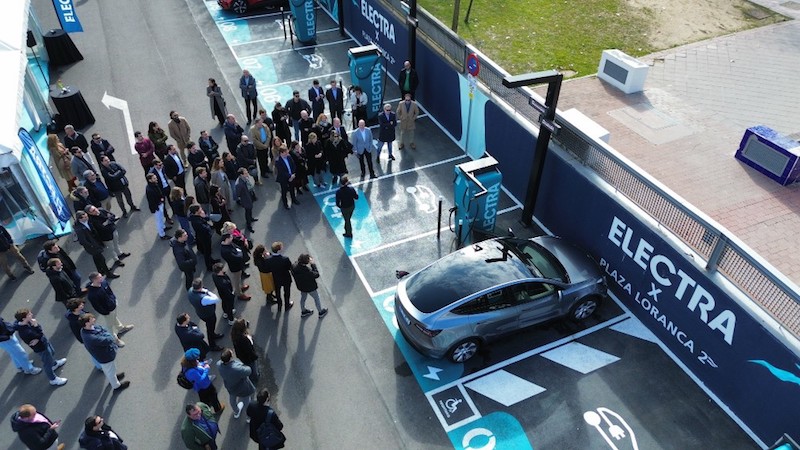 Electra inaugura en Fuenlabrada su primera estación de recarga ultrarrápida en España