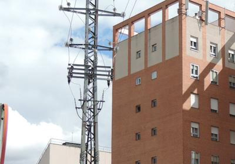 Móstoles inicia el proceso para soterrar la torre eléctrica de la Avenida Olímpica