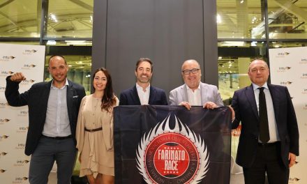 El alcalde de Arroyomolinos asiste a la presentación de las actividades de la Semana de la salud y el deporte en intu Xanadú
