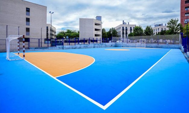 Móstoles estrena una nueva pista deportiva en la calle Hiades con una inversión de más de 326.000 euros