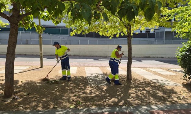 Móstoles refuerza la limpieza y el mantenimiento de seis parques y zonas verdes de la ciudad
